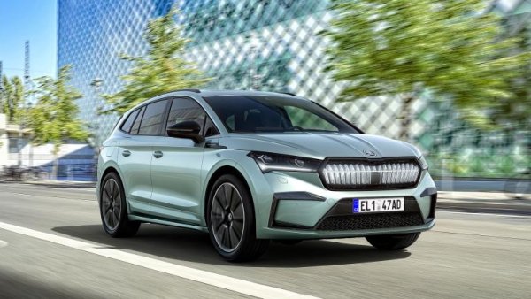 Чешкият електромобил изпреварва всички конкуренти, включително и "големия брат" Volkswagen ID.4, с който споделят почти идентични компоненти. Решаващ в случая се е оказал дизайнът. 
