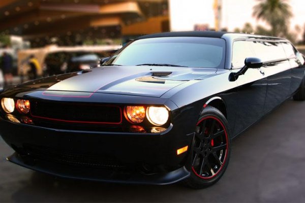 Dodge Challenger SRT8 лимузина от LA Custom Coach