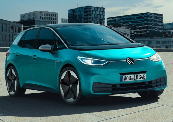 Хечбекът от новото поколение на електромобилите на Volkswagen трябва да промени съотношението на силите на пазара на моделите на ток. Той излиза във версия 1ST edition се задвижва от разположен на задния мост електродвигател с максимална мощност 150 кВт и максимален въртящ момент от 310 Нм. Това позволява ускорение от 0-100 км/ч за 7,3 сек, а максималната скорост достига 160 км/ч. Батерията с капацитет от 58 кВт/ч, както и с автономен пробег на електричество до 426 км според изискванията на цикъла WLTP.