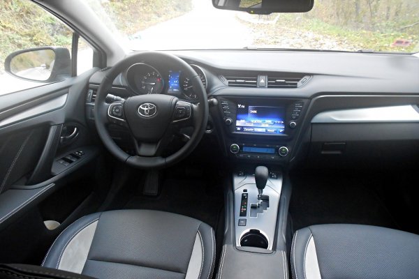 Toyota Avensis 1.8 Valvematic CVT