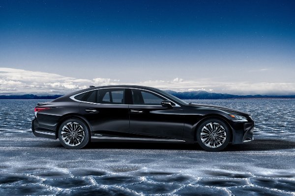Lexus LS 500h 