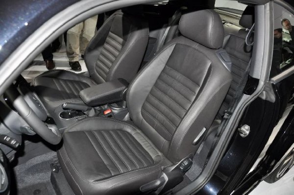 Премиерата на новия VW Beetle от автосалон Ню Йорк 2011