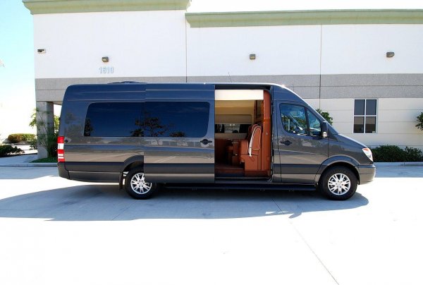 Becker JetVan - Mercedes-Benz Sprinter от Becker Automotive Design