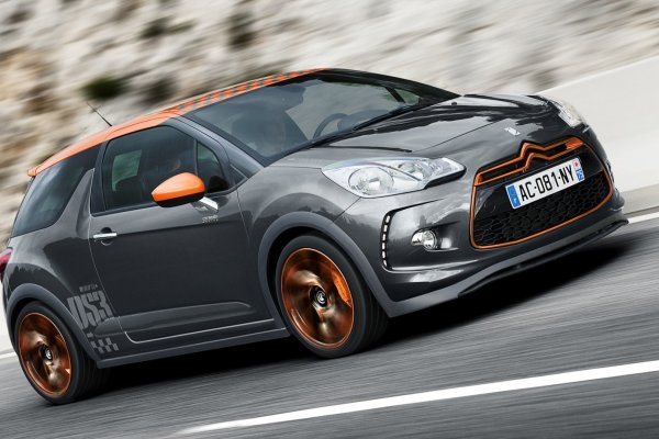 Символът на френския премиум са моделите на DS Automobiles, които бяха предлагани като спортни версии с емблемата на Citroen. При тях допълнителен чар придаваше участието им в световния рали-шампионат (WRC).
