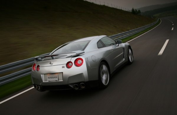 Nissan GT-R