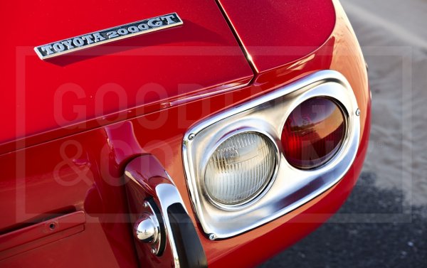 Toyota 2000GT 