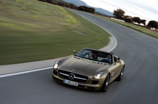  Mercedes-Benz SLS AMG Roadster