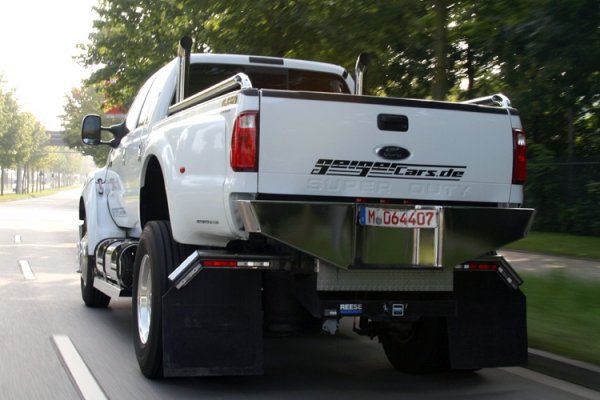 Според производителите, пикапът има среден разход на гориво от 15.6 литра на 100км.