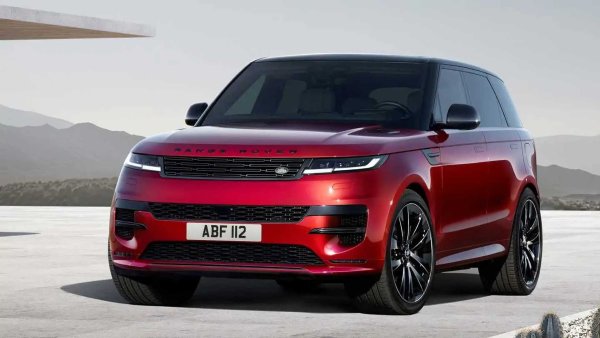 По-малкият (но не прекалено) брат на Range Rover е Range Rover Sport, който със своята версия P460e Plug-in hybrid SE също достига 16 г/км CO2.

И тук двигателят е 6-цилиндровият редови 3.0 битурбо бензин с общо 460 к.с. Той е съчетан 8-степенна автоматична скоростна кутия, задвижване на четирите колела и 31,8 кВт/ч батерия, която осигурява до 121 км пробег в EV режим.
