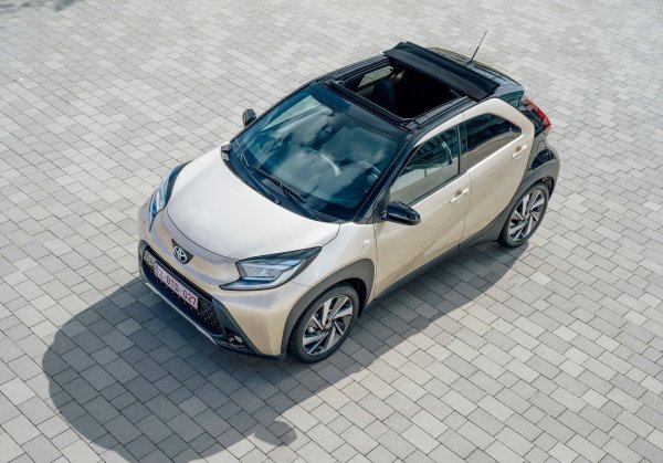 46. Toyota Aygo X - 6568, -10.7%
47. Nissan Juke - 6565, - 65.3%
48. Cupra Formentor - 6479, +18.1%
49. VW T-Cross - 6157, -39.7%
50. Tesla Model 3 - 6101, +298.8%
