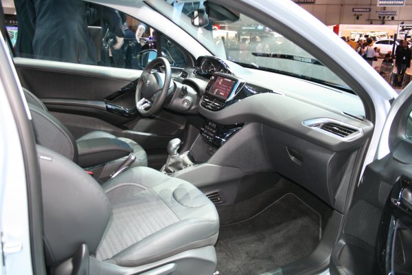 Женева 2012 / Peugeot 208