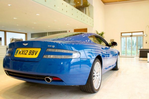 Aston Marin DB9 M1