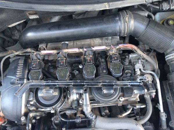 Запалителните бобини са чувствителни дори към редки прекъсвания на запалването. Ако свещите не се сменят на всеки 30 000 км, намотките ще се повредят поради високото напрежение.