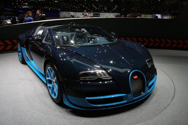 Женева 2012 / Bugatti Veyron Grand Sport Vitesse 