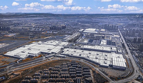 Производство през 2024: 343 973 автомобила
Промяна спрямо 2023: -18.2%%

Някога създаден като джойнт-венчър с китайската Brilliance, заводът в североизточния китайски град Шънян бе най-големият в групата BMW през 2023, но през миналата година производството намаля покрай свиването на местния пазар. Дагон произвежда Пета серия, Х3 и Х5 за Китай и за още няколко пазара в Източна Азия. 
