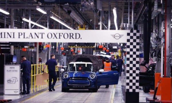 Производство през 2024: 110 939 автомобила
Промяна спрямо 2023: -40.2%

Заводът, построен от BMW за възраждането на марката MINI преди четвърт век. Спадът миналата година идва от смяната на поколенията и от прехвърлянето на електрическия вариант на Cooper към Китай. 
