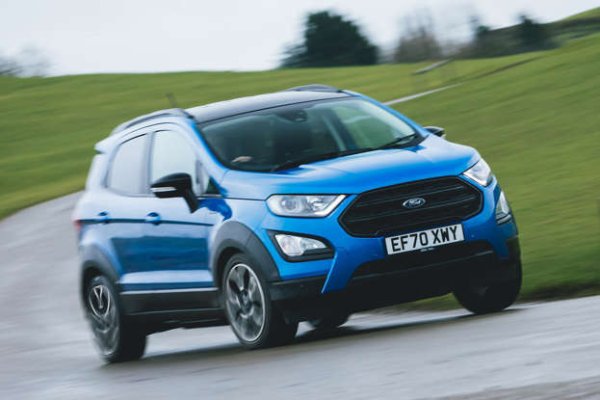 Външният вид на Ford Ecosport и визоката позиция на водача привличат, но това е разочароваща кола за шофиране и е оскъдна като пространство вътре. 