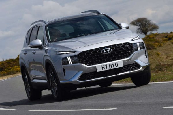 Тук има какво да харесате - от факта, че всичките седем седалки са подходящи за възрастни, до дългия списък от стандартен комплект и впечатляващата гаранция, която получавате като стандарт. 