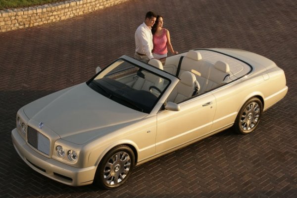 Bentley Arnage, 6.75 литров V8, 456 к.с., от около 325 000 евро