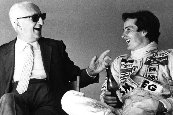 Енцо поема необичаен риск, когато през 1977 решава да вземе за свой пилот  Жил Вилньов. Канадецът няма почти никакъв опит във Формула 1 и е необичайно възрастен за начинаещ - навършил е 27. Но на Ферари Вилньов му напомня покойния Тацио Нуволари и той решава да рискува. Двамата остават много близки чак до смъртта на Жил в катастрофа през 1982, която, според близки на Ферари, го разтърсила колкото и кончината на сина му Дино. 
