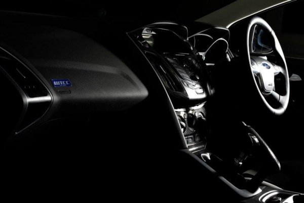 Ford Focus WTCC Limited Edition - модел за обществените пътища, базиран на Focus Zetec S 