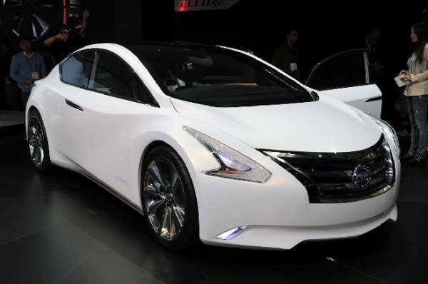 LA 2010 / Nissan Ellure Concept