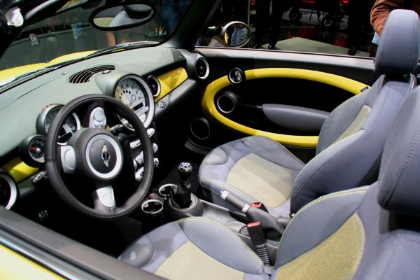 Детройт 2009 /  MINI Кабрио 2010