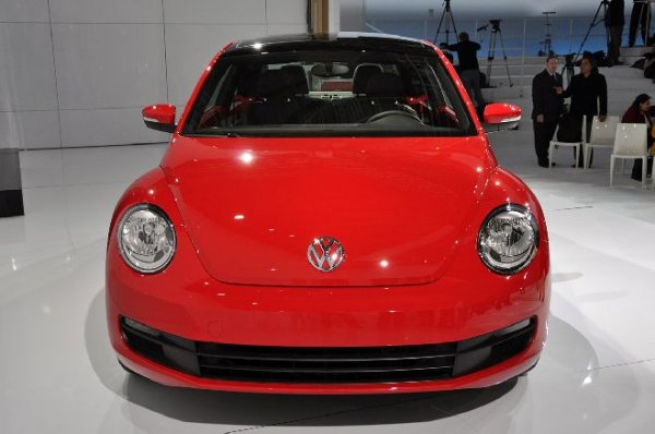Премиерата на новия VW Beetle от автосалон Ню Йорк 2011
