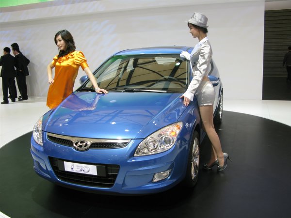 Момичетата на автосалон Шанхай 2009