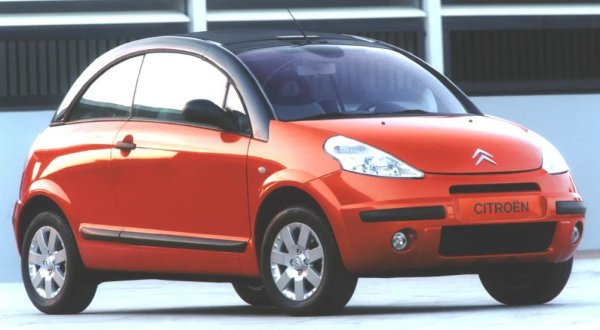 Шумотевицата около появата на Citroen C3 Pluriel през 2003 г. беше изключителна. Твърдеше се, че моделът предлага пет различни каросерии, благодарение на своя платнен покрив. Така собственикът разполага с удобен 4-местен седан просторен багажник, с открито „развлекателно превозно средство“, благодарение на люк по цялата дължина на покрива, с полукабриолет в стил „Тарга“, с пълен кабриолет и дори с двуместен пикап с падаща товарна площ.

За съжаление, изпълнението беше доста калпаво. Покривът беше с лоша конструкция, арките тежаха тежки 12 кг всяка и нямаше място за съхранението им в колата, така че ако внезапно започне да вали, човек ще се намокри. Затова и не е чудно, че нито един производител на автомобили не се опита да повтори идеята.