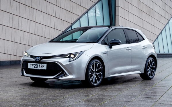 От Toyota редовно изтъкват, че Corolla е най-популярният модел в света, а произведените бройки от всички поколения на модела вече отиват към 50 милиона.
Corolla беше №1 през 2019, както и през първата половина на 2020 &ndash; развитието на феномена продължава.

