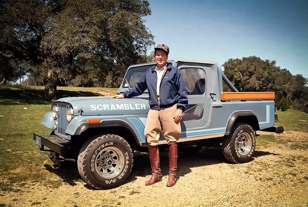 За тягата отговаря гама 6-цилиндрови мотори, а V8 така и не се предлага серийно (но не пречи на хиляди опити в тази насока).
От 1981 до 1986 година са произведени 27 792 машини Scrambler. 

Моделът се изнася за Австралия, постъпва на работа в пощенските служби на Аляска и дори е горд помощник на президента на САЩ Роналд Рейгън, който е сред заклетите фенове на марката Jeep и в ранчото си използва още няколко машини на марката.