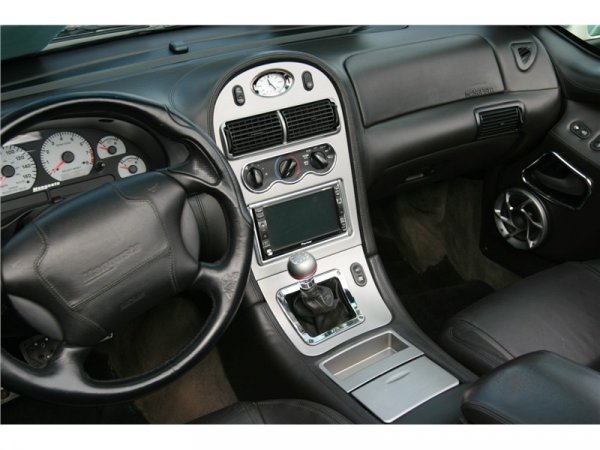 Развива 257 км/ч. 