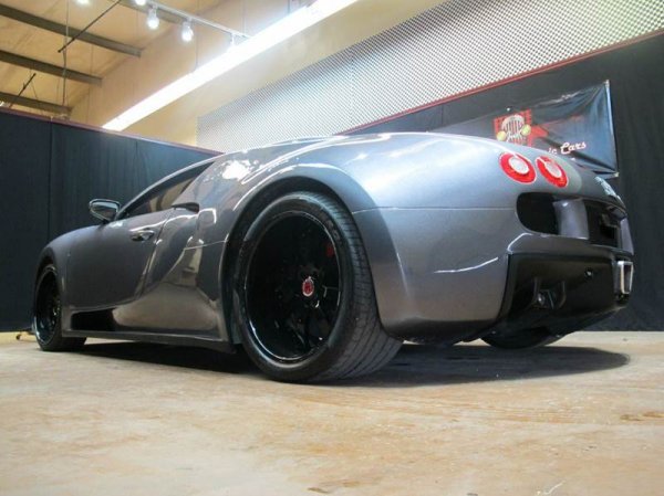 Реплика на Bugatti Veyron, базирана на Mercury Cougar