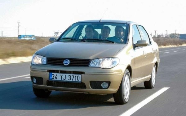 Дължина - 4186 мм, просвет - 180 мм, багажник - 515 литра.

Този модел не е особено популярен в Западна Европа, защото е мислен по-скоро за Източна и за азиатските пазари. Произвежда се в Турция, като оборудването му е доста бедно в името на  постигане на по-ниска цена. Двигателите са 1,2-, 1,4- и 1,6-литров бензинови, има и 1,3-литров дизел (MuluJet). В България е рядкост, но има доста бройки, внос от Турция. 

Бензиновите мотори - особено 1,4 и 1,6 са известни със своята надеждност. По-малкият е с чугунен блок и 8 клапана, като експлоатационни живот на буталната група е около 400 000 км. Единственото, което се иска е редовна смяна на маслона и на ангренажния ремък, както и следене на нивото на антифриза - връзките на маркучите и тръбите са крехки.
