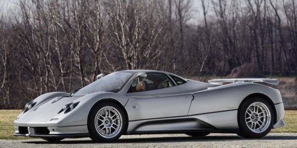 Любопитното е, че има и обратна връзка между двата производителя. След намесата на инженерите на Zonda, които преработват не само двигателя, но и изпускателната система вашият W140 S600 започва да звучи като суперкола. Разликата е, че няма да е толкова бърз.