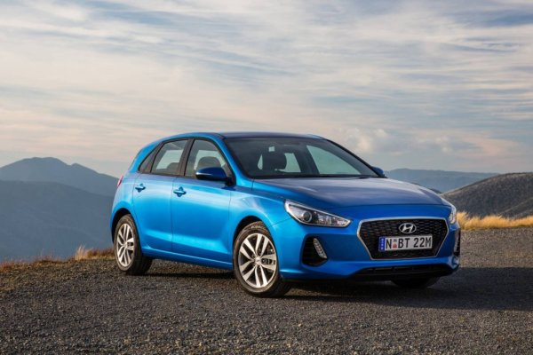 Едно от силните качества на Hyundai i30 е, че е сравнително евтив за закупуване. Като цяло, това е удобен семеен автомобил, със здрав интериор, като предлага удобна возия и богато стандартно оборудване.