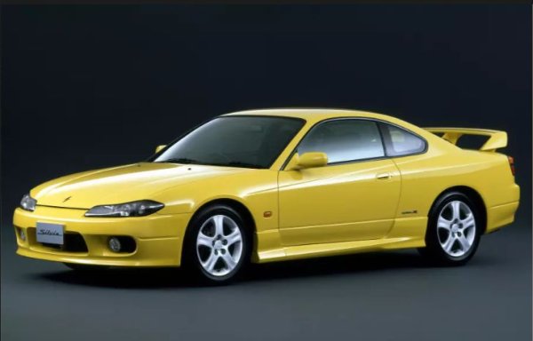 Инициативата за съживяването на модела е на Матю Уивър - вицепрезидент на Nissan Design Europe. Той вярва, че легендарният автомобил, превърнат в електрическо превозно средство, може да се продава на много пазари по света.