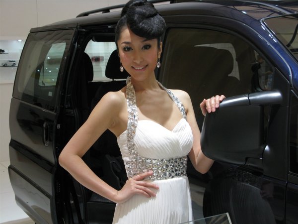 Момичетата на автосалон Шанхай 2009