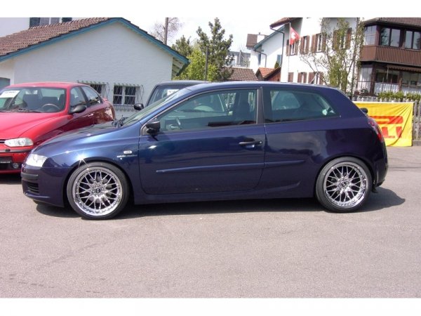 Fiat Stilo с джанти Work Rezax II