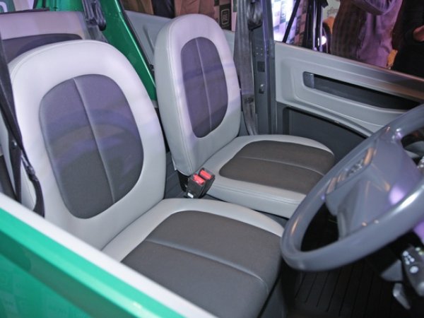 Bajaj Auto RE60 - новата най-евтина кола в света