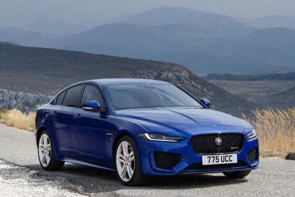 Минават години и ситуацията се промени коренно. Jaguar се обедини с Land Rover, а сега и двете компании вече са под крилото на  корпорацията Tata. Моделната гама на Jaguar се напълни с кросоуъри и статистиката се обърна. В Европа са продадени 76 839 коли на Jaguar, а зад океана &ndash; 34 995. Вероятно с излизането на новия XJ нещата ще се променят към още по-добро.