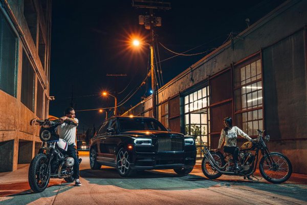 Започвайки от 2003 г., когато дебютира новият Phantom, продажбите на Rolls-Royce постепенно растар пропорционално на броя на моделите. Така 2019 г. завършва с 5152 продажби, което с 1/4 повече от 2018 г. Това се дължи най-вече на всъдехода Cullinan. А най-интересното е, че 98% от продажбите на колите на марката стават по програмата за персонализация Bespoke. И цените на тези автомобили са известни само на клиентите и на компанията.