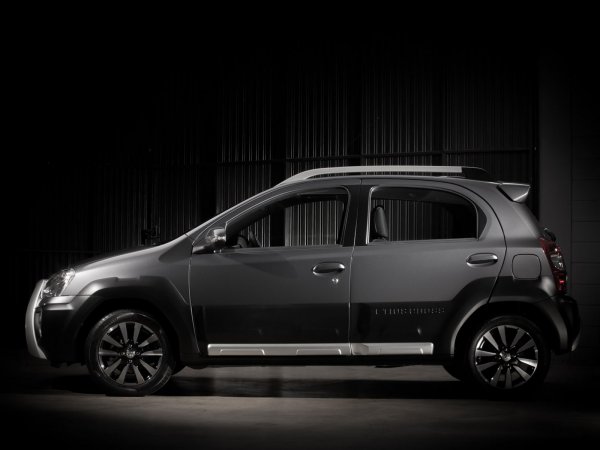 Toyota Etios Cross