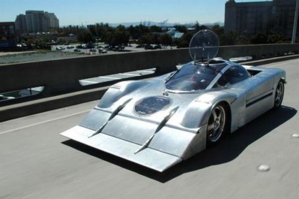 Sea Lion - Амфибия, която може развива 100 км/час при движение във вода и 190 км/час на сушата