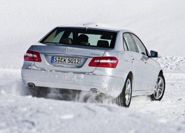 Mercedes-Benz E-Class 4Matic 2010