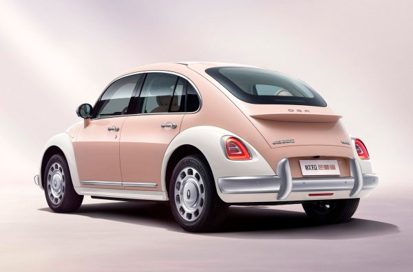 Дължината на автомобила е 4,4 метра. Окачването отпред е McPherson, а отзад - многозвенно. Електрическият мотор произвежда 171 к.с. и 250 Нм. Батерията е разположена между осите, като капацитетът й е 50 или 60 кВт/ч, Пробегът с едно зареждане е 401 или 500 км според китайския стандарт CLTC. Цената на колата, чието име е вдъхновена от балетите на Чайковски, е между  29 000 и 34 000 долара. 