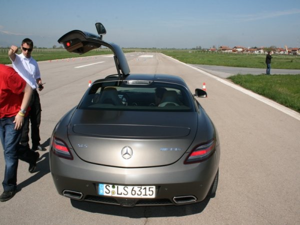 "ОЧАРОВАНИЕ БЕЗ КРАЙ" - ексклузивното роудшоу Mercedes-Benz Star Experience