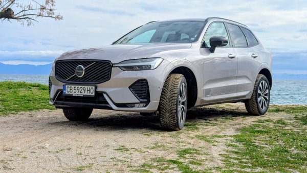 На годишна база: 100% ръст

След много силната за шведската марка 2025 година, сега Volvo удвоява резултата си за първите два месеца. Съществен принос за това има една спечелена обществена поръчка на най-големия двигател на автомобилния пазар у нас - Министерството на вътрешните работи. 

Най-популярни модели:
Volvo XC60 - 80
Volvo XC90 - 19
Volvo EX30 - 10

