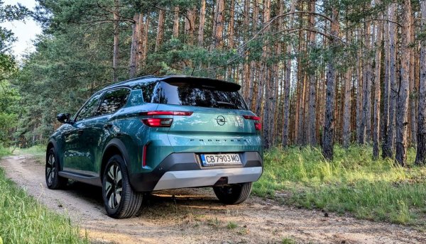 На годишна база: 54% ръст

Чудехме се дали новата Frontera ще е в състояние да обърне силно негативната тенденция при Opel напоследък. Вече имаме отговора: трицифрени продажби за новия бюджетен кросоувър през първите два месеца, и общо 52% ръст за марката. 

Най-популярни модели:
Opel Frontera - 106
Opel Grandland - 23
Opel Astra - 22
Opel Combo - 15
Opel Mokka - 14
